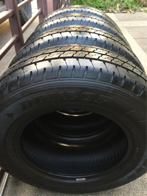 ยาง Dunlop 215 70 15 กลางปี16 ดอกเต็ม ไม่มีปะ ใช้ยาว ราคาไม่แพง ยาง Dunlop 215 70 15 กลางปี16 ดอกเต็ม ไม่มีปะ ใช้ยาว ราคาไม่แพง