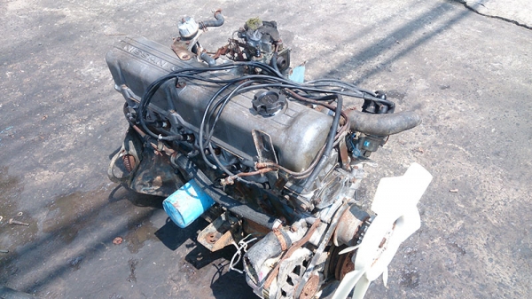 ขายเครื่องยนต์เบนซินหกสูบในตำนาน L20