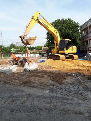 บริการให้เช่ารถแบคโฮ PC120&amp;PC200