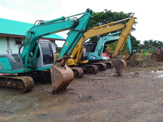 บริการให้เช่ารถแบคโฮ PC120&amp;PC200