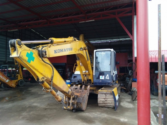 บริการให้เช่ารถแบคโฮ PC120&amp;PC200