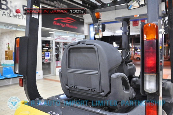 ขายรถโฟล์คลิฟท์มือสอง KOMATSU รุ่น FG15T-20-672584 นำเข้าจากประเทศญี่ปุ่น 100\% ไม่เคยใช้งานในไทย