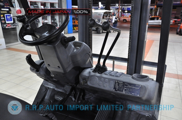 ขายรถโฟล์คลิฟท์มือสอง KOMATSU รุ่น FG15T-20-672584 นำเข้าจากประเทศญี่ปุ่น 100\% ไม่เคยใช้งานในไทย