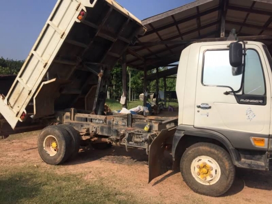ขาย 595,000 บาท HINO FC2JJA ดั้ม 5 คิว เครื่อง JO8C-240 แรง หัวบาง ยางดี คัสชีสวย เบรคทิฟฟี พวงมาลัย ขาย 595,000 บาท HINO FC2JJA ดั้ม 5 คิว เครื่อง JO8C-240 แรง หัวบาง ยางดี คัสชีสวย เบรคทิฟฟี พวงมาลัย