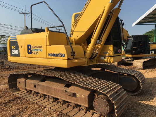 ขายด่วน!! Komatsu PC200-8 สภาพสวยค่ะ
