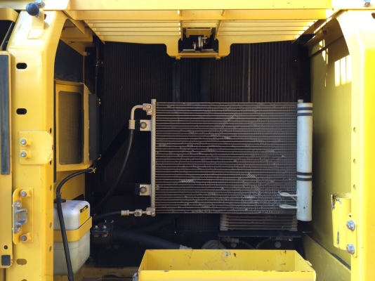 ขายด่วน!! Komatsu PC200-8 สภาพสวยค่ะ