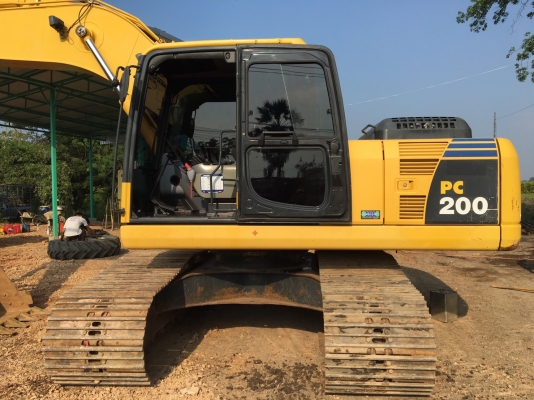 ขายด่วน!! Komatsu PC200-8 สภาพสวยค่ะ