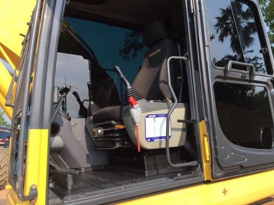 ขายด่วน!! Komatsu PC200-8 สภาพสวยค่ะ