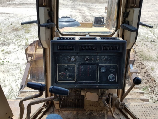 D6H 1.7 ล้าน มีทะเบียน รถ กทม.