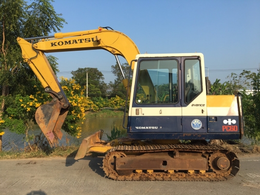 ขายด่วน!! Komatsu PC60-6 รถนำเข้าค่ะ