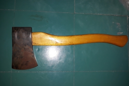 ขายขวานขนาด2ปอน BOKER MADE IN GERMANY.มือสองสภาพดีคม ขายขวานขนาด2ปอน BOKER MADE IN GERMANY.มือสองสภาพดีคม