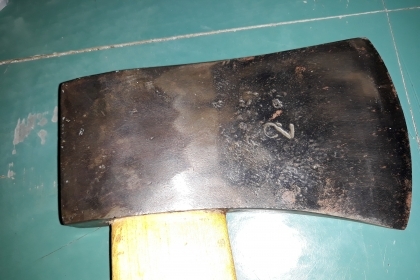 ขายขวานขนาด2ปอน BOKER MADE IN GERMANY.มือสองสภาพดีคม ขายขวานขนาด2ปอน BOKER MADE IN GERMANY.มือสองสภาพดีคม