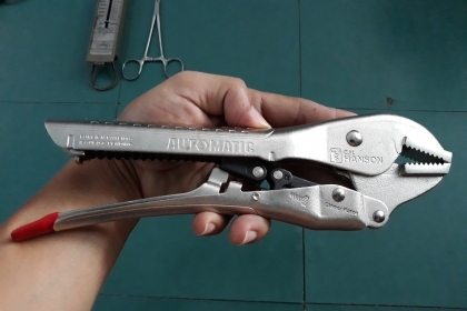 ขายคีมล็อก AUTO