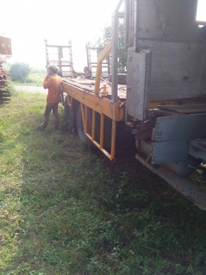 ขายรถลากสิบล้อเครื่อง6BB พร้อมบันไดไฮดรอลิค ไม่มีทะเบียน ราคา160,000บาทสนใจติดต่อ 0895770265