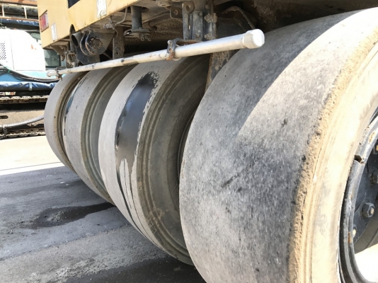 รถบด Kawasaki รุ่น K20WTA รุ่นใหม่ นำเข้าจากญี่ปุ่น ราคาไม่สูงครับ รถบด Kawasaki รุ่น K20WTA รุ่นใหม่ นำเข้าจากญี่ปุ่น ราคาไม่สูงครับ