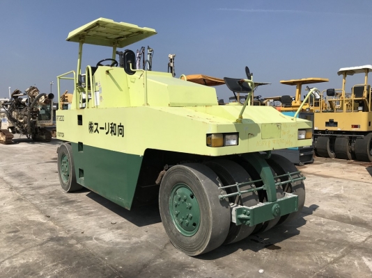 รถบด Dynapac แบบ 9 ล้อ รุ่น RT200-C สภาพสวยมาก ๆ นำเข้าจากญี่ปุ่นโดยตรง รถบด Dynapac แบบ 9 ล้อ รุ่น RT200-C สภาพสวยมาก ๆ นำเข้าจากญี่ปุ่นโดยตรง