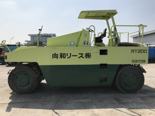 รถบด Dynapac แบบ 9 ล้อ รุ่น RT200-C สภาพสวยมาก ๆ นำเข้าจากญี่ปุ่นโดยตรง รถบด Dynapac แบบ 9 ล้อ รุ่น RT200-C สภาพสวยมาก ๆ นำเข้าจากญี่ปุ่นโดยตรง