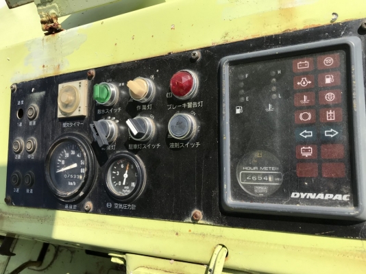 รถบด Dynapac แบบ 9 ล้อ รุ่น RT200-C สภาพสวยมาก ๆ นำเข้าจากญี่ปุ่นโดยตรง รถบด Dynapac แบบ 9 ล้อ รุ่น RT200-C สภาพสวยมาก ๆ นำเข้าจากญี่ปุ่นโดยตรง