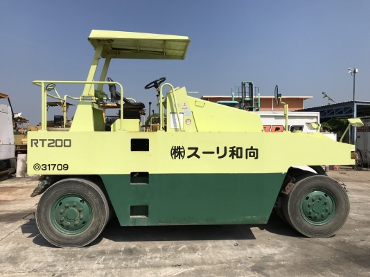 รถบด Dynapac แบบ 9 ล้อ รุ่น RT200-C สภาพสวยมาก ๆ นำเข้าจากญี่ปุ่นโดยตรง รถบด Dynapac แบบ 9 ล้อ รุ่น RT200-C สภาพสวยมาก ๆ นำเข้าจากญี่ปุ่นโดยตรง