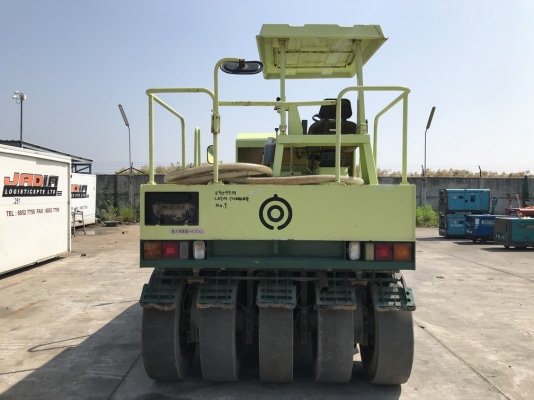 รถบด Dynapac แบบ 9 ล้อ รุ่น RT200-C สภาพสวยมาก ๆ นำเข้าจากญี่ปุ่นโดยตรง รถบด Dynapac แบบ 9 ล้อ รุ่น RT200-C สภาพสวยมาก ๆ นำเข้าจากญี่ปุ่นโดยตรง