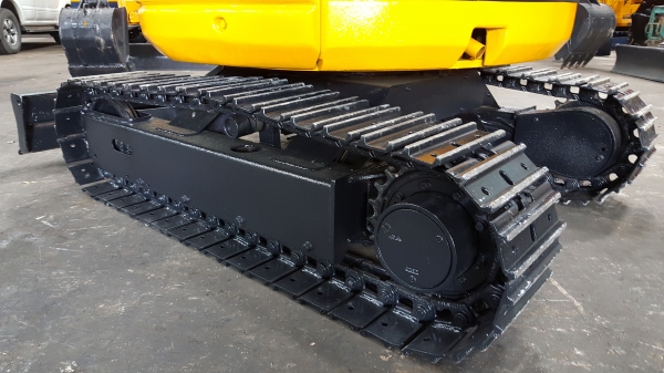 ขาย รถขุด KOMATSU รุ่น PC28UU-2E- มือสองญี่ปุ่น แทรกเหล็ก สลัก บูทเอวแน่น 100\% สวยพร้อมใช้งาน มือถือ 0818753444