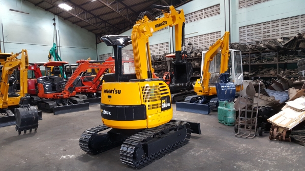 ขาย รถขุด KOMATSU รุ่น PC28UU-2E- มือสองญี่ปุ่น แทรกเหล็ก สลัก บูทเอวแน่น 100\% สวยพร้อมใช้งาน มือถือ 0818753444