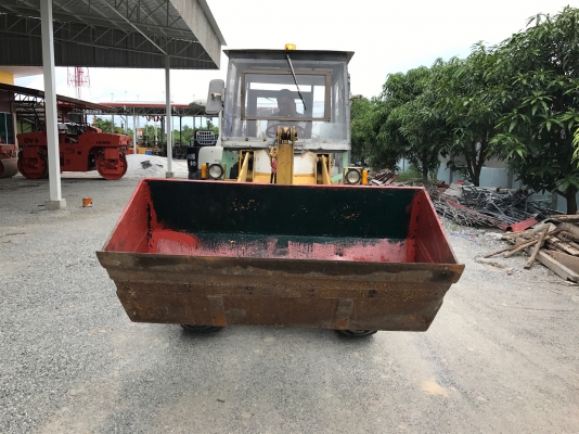 ขายรถตักKOMATSUรุ่นWA30-2นำเข้าญี่ปุ่นไม่เคยใช้งานในไทย เอวอ่อน  เครื่องดีเซล3สูบ สภาพดีพร้อมใช้งาน  081-8302909 จิรโรจน์ Line  :  jiraroj2909