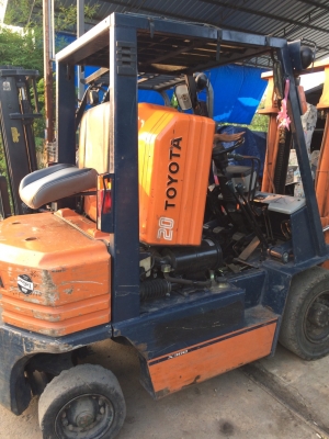 โฟร์คลิฟท์มือสอง/ Toyota  เบนซิล รุ่น 5 ยกได้ 2 ตัน เสาสูง 3 เมตร