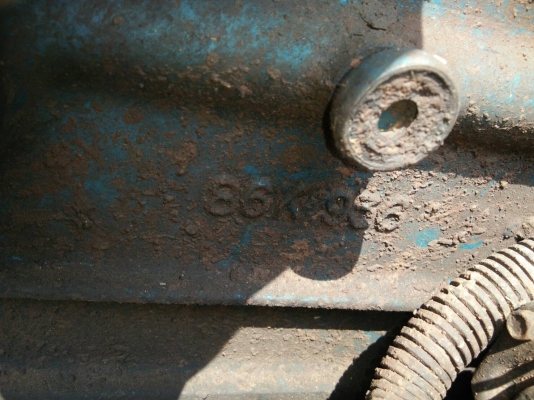 รถไถ FORD รุ่น 5000 มีอุปกรณ์ใบมีดดันหน้า