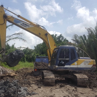 ขาย KOBELCO SK-200 m-3 ยุตานิ สภาพเก่านอก พร้อมใช้งาน