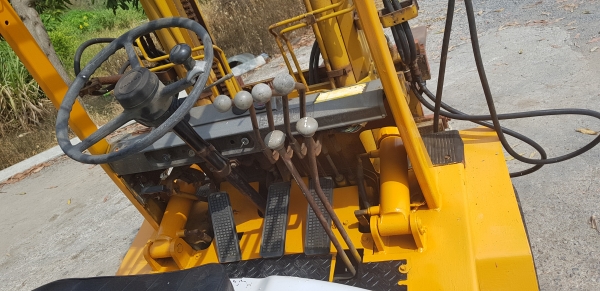 ขายด่วนรถยก TOYOTAชั่วโม่งทำงานน้อย 4FG25ยก2.5ตันเสาสูง3เมตรแผงงาสไลด์รถนอกนำเข้ายังไม่เคยใช้งานในเมืองไทยเลย