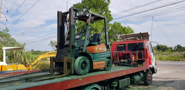 ขายด่วนรถยก TOYOTAชั่วโม่งทำงานน้อย 6FG18ยก2ตันเสาสูง3เมตรงาหมูนได้รถนอกนำเข้ายังไม่เคยใช้งานในเมืองไทยเลย