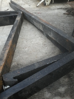 ขายงาใหม่ ยาวพิเศษของ รถยก ขนาด 3 ตัน สูง 66 cm /หนา 4.5 cm/ หน้ากว้าง 12 cm / ยาว 2เมตร    รับน้ำหนักได้ดี  ขายราคาถูก 20,000  บาท