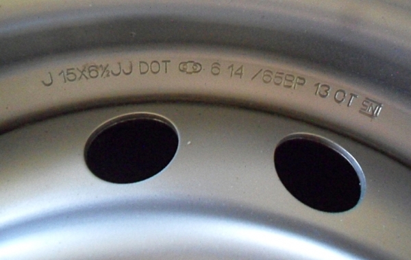 ล้อกะทะ กระบะขอบ15 - 6รู139 กว้าง6.5นิ้ว สีสวย (4วง 2,000) ล้อกะทะ กระบะขอบ15 - 6รู139 กว้าง6.5นิ้ว สีสวย (4วง 2,000)