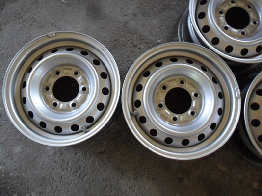 ล้อกะทะ กระบะขอบ15 - 6รู139 กว้าง6.5นิ้ว สีสวย (4วง 2,000) ล้อกะทะ กระบะขอบ15 - 6รู139 กว้าง6.5นิ้ว สีสวย (4วง 2,000)