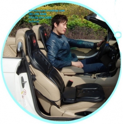 เบาะนวดในรถยนต์ในบ้าน และในที่ทำงาน (ระบบสั่น) มีระบบทำความร้อน - สีดำ   - ลดอาการปวดหลัง ปวดเอว ปวดคอ ปวดไหล่ จากการขับรถเป็นเวลานาน - ผ่อนคลายความเหนื่อยล้าจากการทำงาน หรือนั่งรถเป็นเวลานาน - ช่วยให้รู้สึกตัวเมื่อจะหลับใน - ใช้ได้กับเบาะรถยนต์ทุกชนิด -