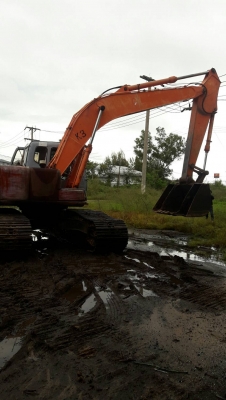 HITACHI EX200-5 รถใช้งานดีไม่โหลด เครื่องปั้มดี โช่ใหม่สองเส้น รถอยู่ภาคอิสาน ราคา 560,000บ. สนใจ 0835601591 หรือ 0903494058