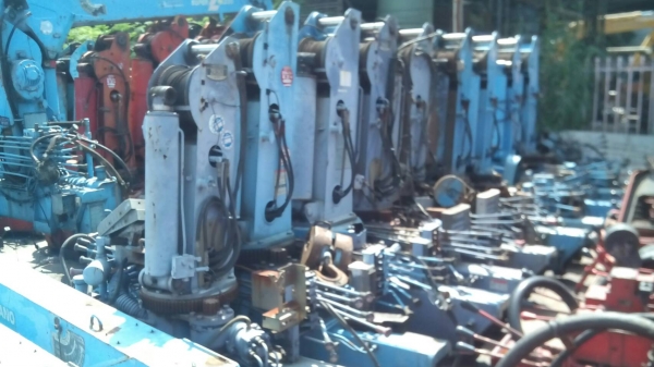 เครน 5 ตัน ราคา 500,000 ยูนิกกับทาดาโน่เฉพาะตัวเครน