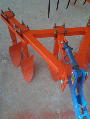 ขาขูดหญ้าในร่องอ้อยสำหรับรถไถเดินตาม