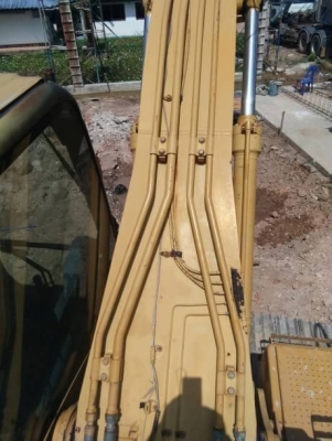 ขายด่วน. CAT. 320 C.  11500. ชั่วโมง. สภาพดีมาก เล่มพร้อม