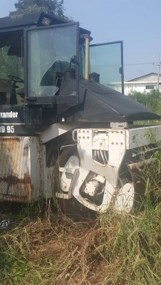 ขายรถบด 8 ตันจำนวน 2 คันคันละ 400,000 บาท