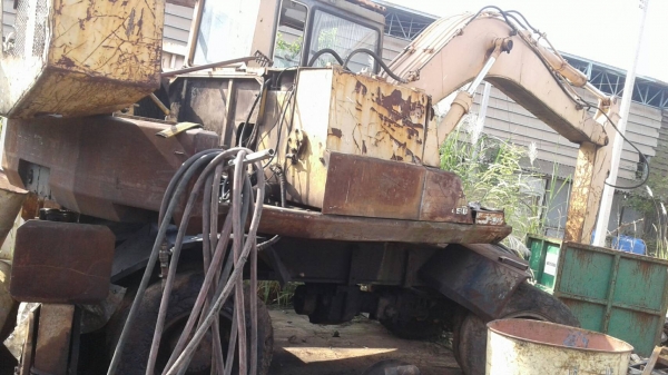 ขายแมคโคร จำนวน 5 คันล้อยาง4คันๆละ 300,000 บาท ขายแมคโคร จำนวน 5 คันล้อยาง4คันๆละ 300,000 บาท