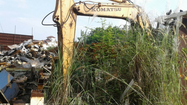 ขายแมคโคร จำนวน 5 คันล้อยาง4คันๆละ 300,000 บาท ขายแมคโคร จำนวน 5 คันล้อยาง4คันๆละ 300,000 บาท