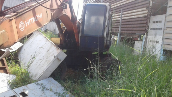 ขายแมคโคร จำนวน 5 คันล้อยาง4คันๆละ 300,000 บาท ขายแมคโคร จำนวน 5 คันล้อยาง4คันๆละ 300,000 บาท