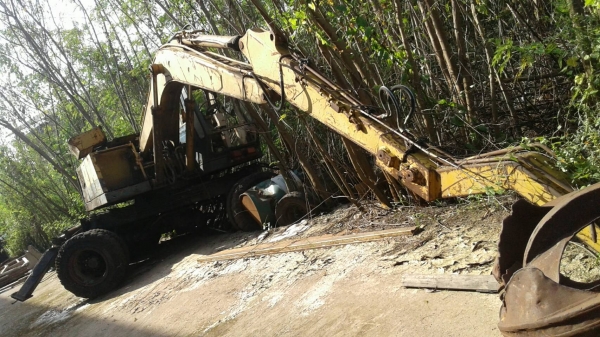 ขายแมคโคร จำนวน 5 คันล้อยาง4คันๆละ 300,000 บาท ขายแมคโคร จำนวน 5 คันล้อยาง4คันๆละ 300,000 บาท