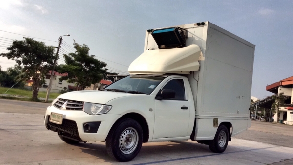 Mitsubishi TRITON เบนซิล 2.4 LPG ตู้เย็น