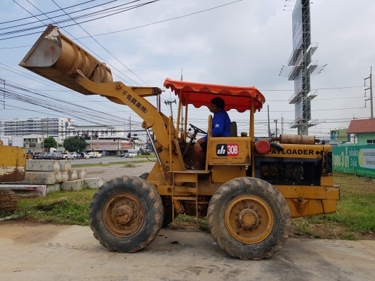 รถตักล้อยาง PAYLODER KOMATSU 3B รถตักล้อยาง PAYLODER KOMATSU 3B