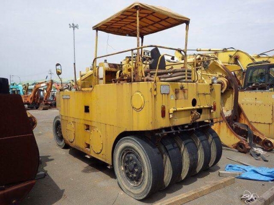 รถบด 9 ล้อยาง MITSUBISHI MR20 FROM JAPAN สนใจติดต่อ 063-9316985 ID LINE : 0639316985 ครับ