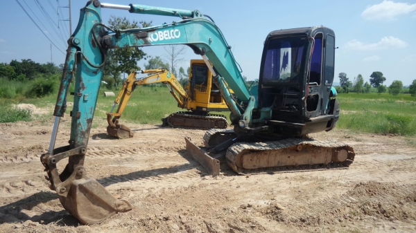 KOBELCO SK050