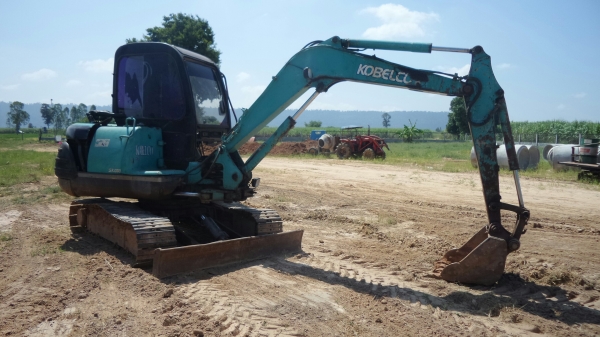 KOBELCO SK050